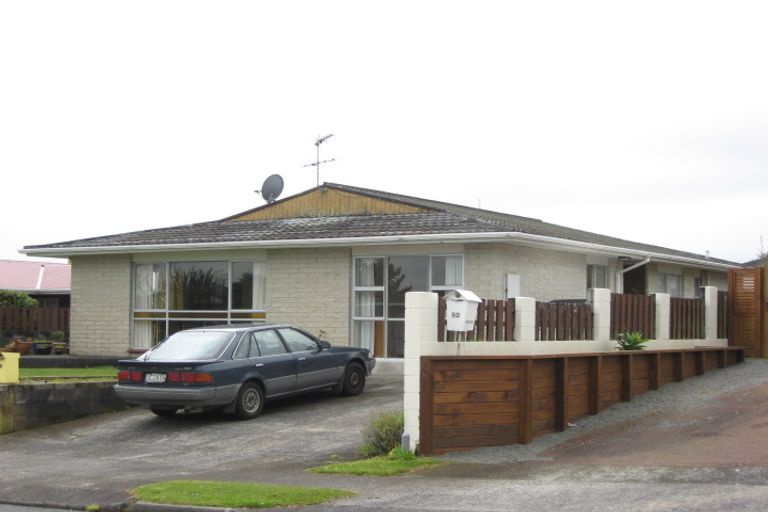 Photo of property in 64 Manu Crescent, Upper Vogeltown, New Plymouth, 4310