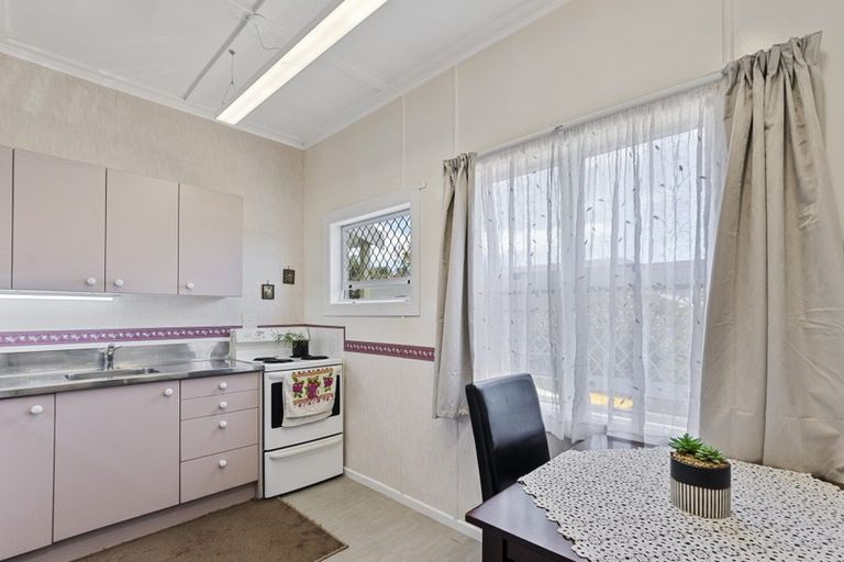 Photo of property in 18 Lane Road, Weymouth, Auckland, 2103