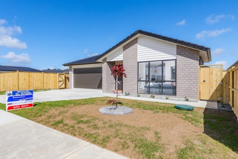 Photo of property in 46 Schoolside Road, Kumeu, 0810