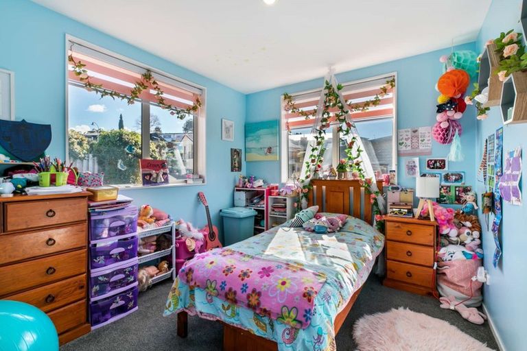 Photo of property in 24 Bayview Park Lane, Orewa, 0931