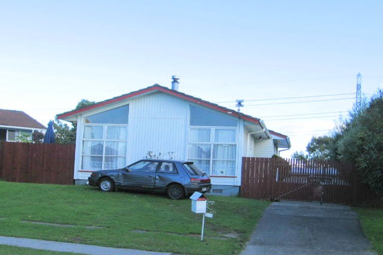 Photo of property in 15 Zelda Avenue, Clover Park, Auckland, 2023