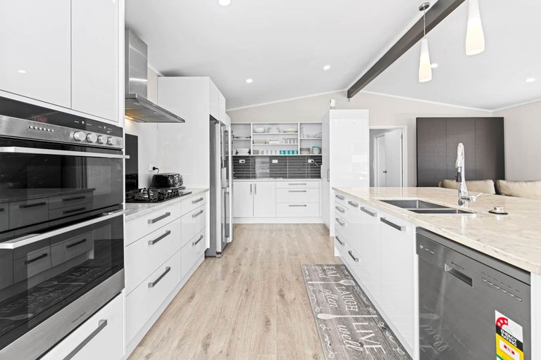 Photo of property in 62 Heybridge Street, Manurewa, Auckland, 2102