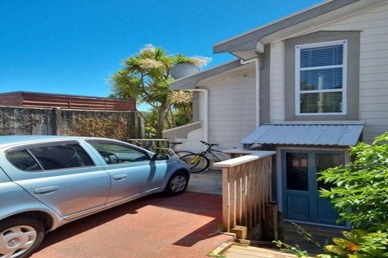 Photo of property in 13c Lawrence Street, Newtown, Wellington, 6021