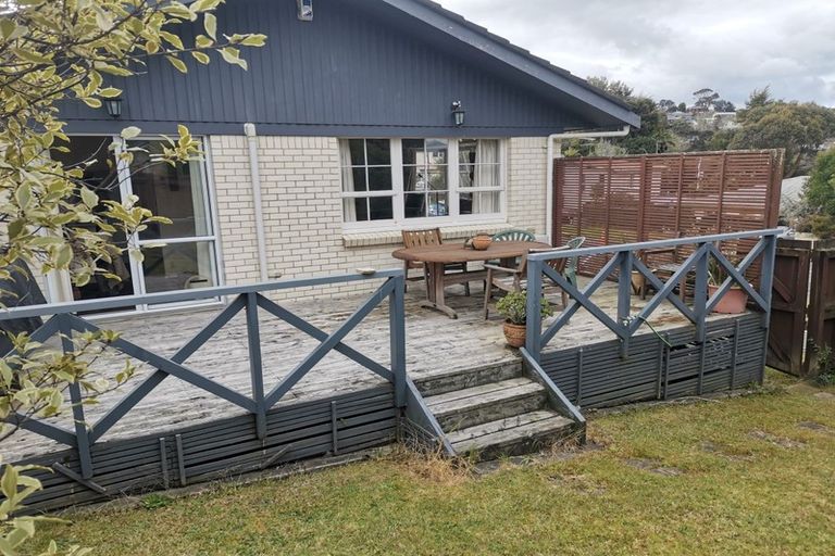 Photo of property in 1/14 Ellice Road, Totara Vale, Auckland, 0629