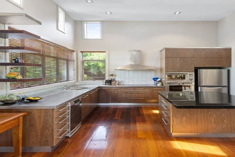 Photo of property in 33 Wroxton Terrace, Merivale, Christchurch, 8014