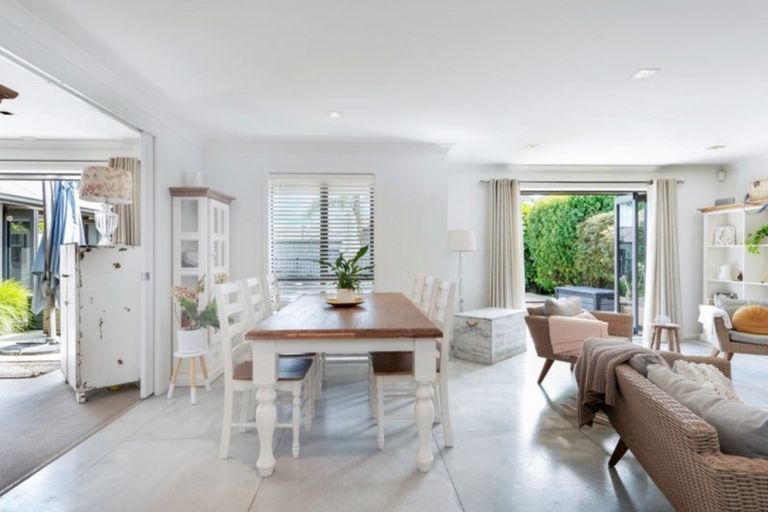 Photo of property in 5 Grenache Place, Rototuna, Hamilton, 3210