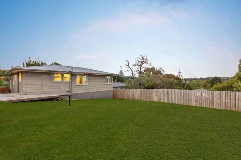 Photo of property in 25 Japonica Drive, Beach Haven, Auckland, 0626