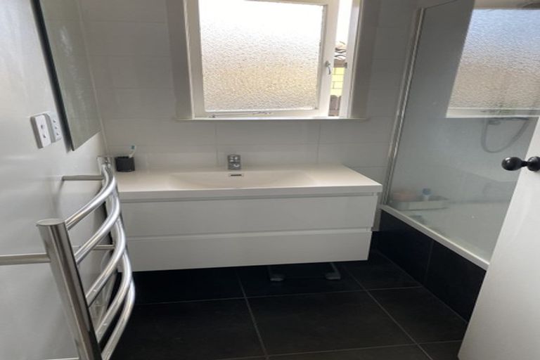 Photo of property in 8 Paterson Avenue, Pukekohe, 2120