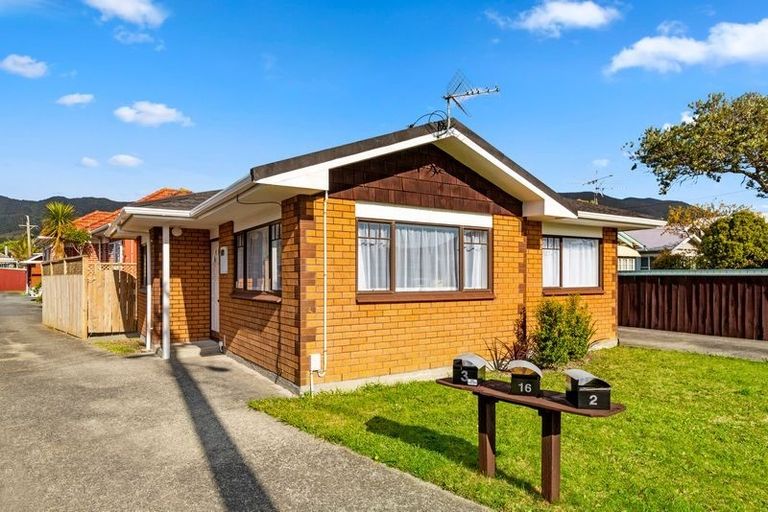 Photo of property in 1/16 Cressy Street, Waterloo, Lower Hutt, 5011