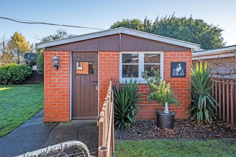 Photo of property in 42 High Street, Island Bay, Wellington, 6023