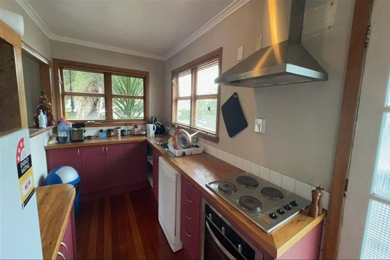 Photo of property in 34 Sturdee Road, Manurewa, Auckland, 2102