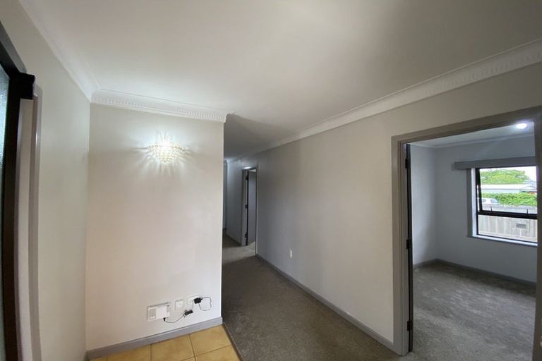 Photo of property in 18 Fraser Road, Papatoetoe, Auckland, 2025