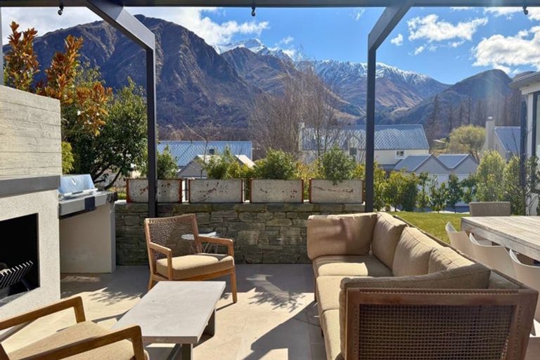 Photo of property in 31 Settlers Way, Arrowtown, 9371
