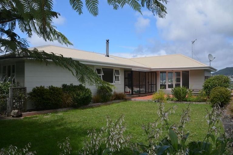 Photo of property in 12 Cheshire Street, Wilton, Wellington, 6012