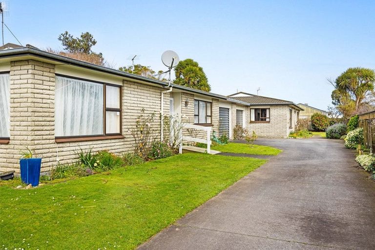 Photo of property in 19 Surrey Street, Hawera, 4610