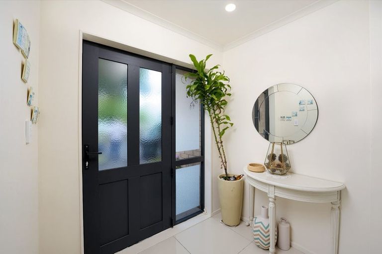 Photo of property in 20 Pyramid Place, Glen Eden, Auckland, 0602