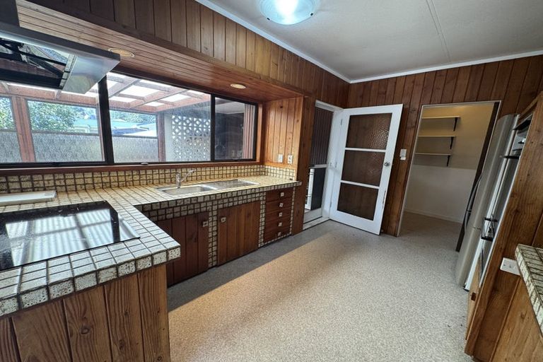 Photo of property in 55 Blakeborough Drive, Forrest Hill, Auckland, 0620