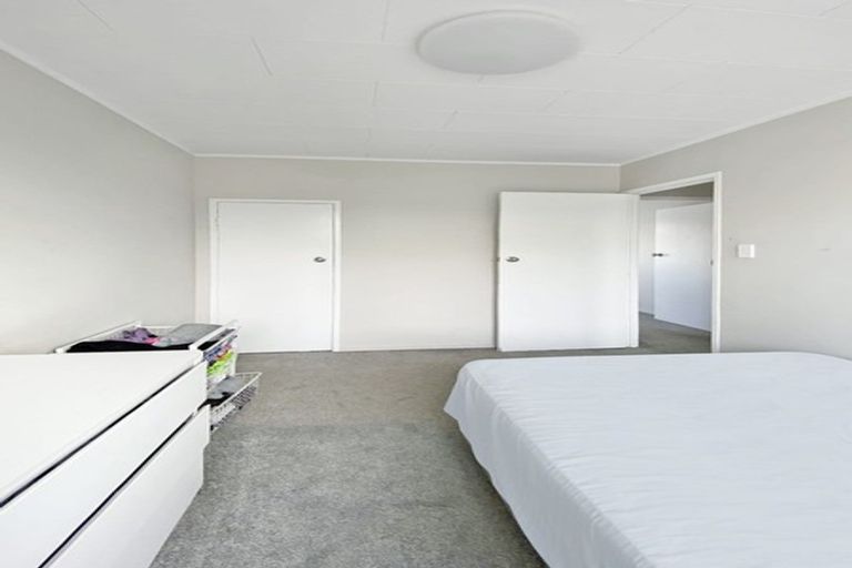 Photo of property in 18 Shalimar Place, Clover Park, Auckland, 2019