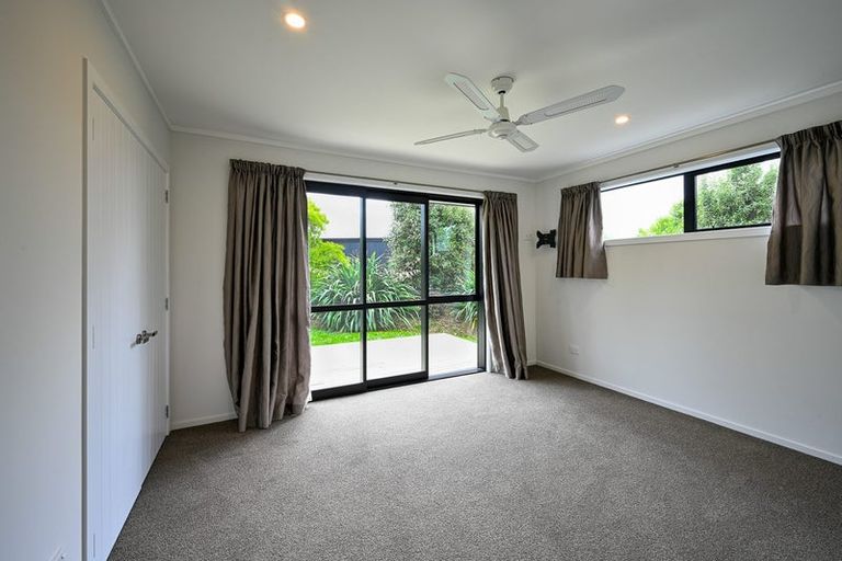 Photo of property in 28 Grove Avenue, Weston, Oamaru, 9401