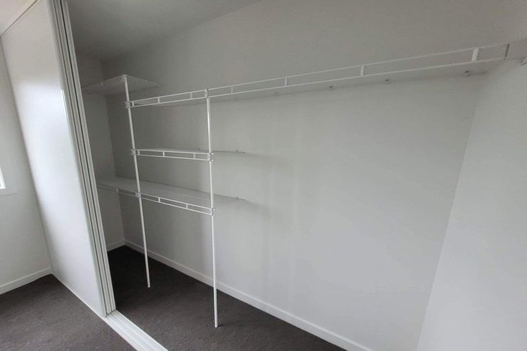 Photo of property in 12 Whakahui Lane, Mangere Bridge, Auckland, 2022