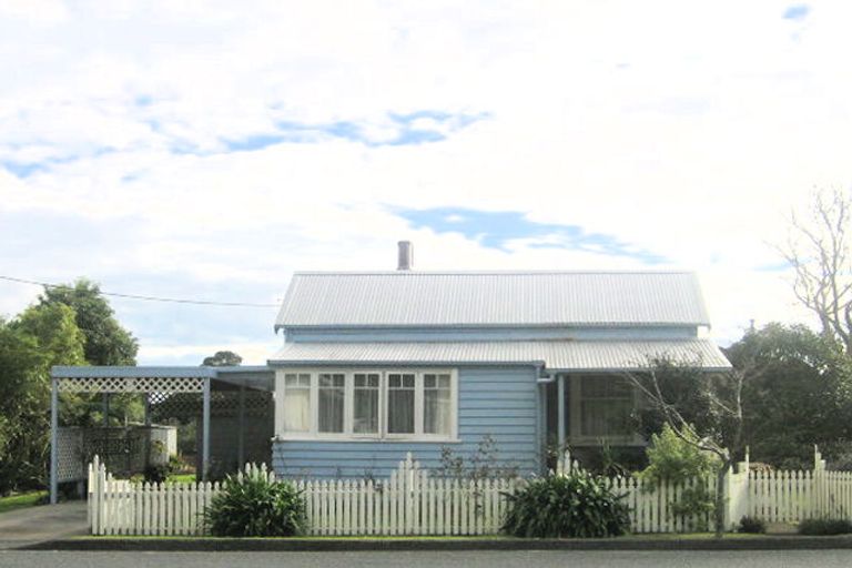 Photo of property in 66 George Street, Hikurangi, 0114
