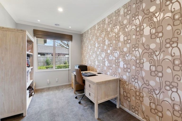 Photo of property in 8 Overbury Crescent, Rolleston, 7614