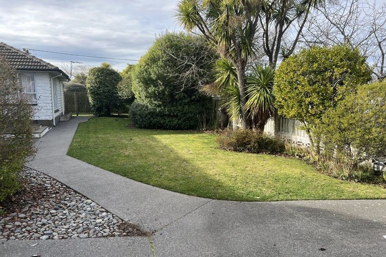 Photo of property in 35 Greendale Avenue, Avonhead, Christchurch, 8042