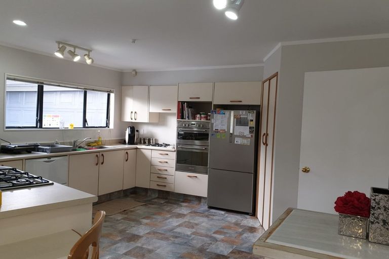 Photo of property in 8 Voyager Way, Whitby, Porirua, 5024