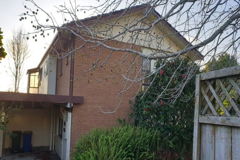 Photo of property in 1/43 Eastcliffe Road, Castor Bay, Auckland, 0620