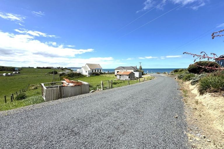 Photo of property in Wood Street, Kaka Point, 9271