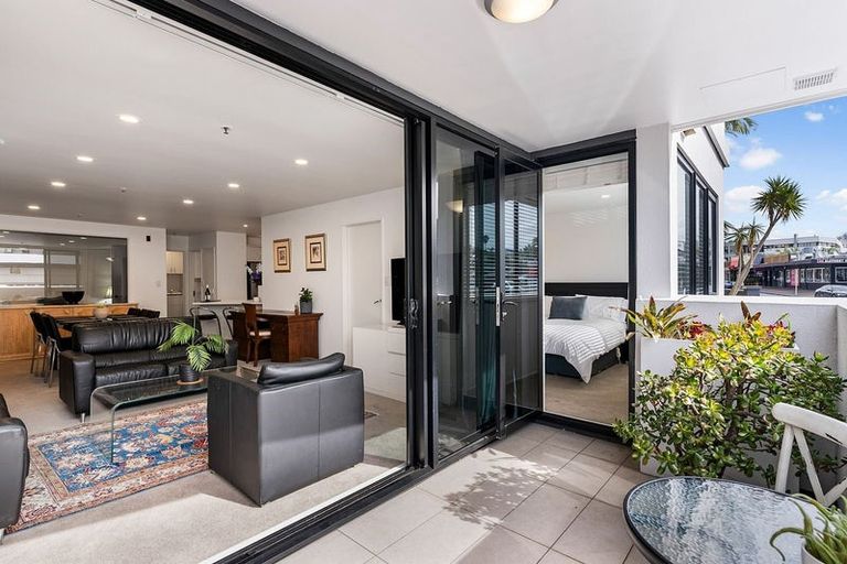 Photo of property in 1i/175 Hurstmere Road, Takapuna, Auckland, 0622