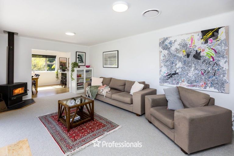 Photo of property in 96 Kamahi Street, Stokes Valley, Lower Hutt, 5019