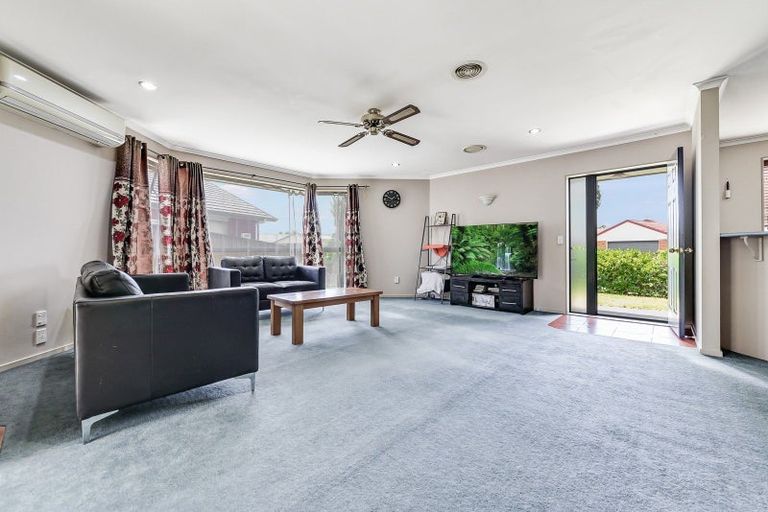 Photo of property in 14 Farnborough Drive, Nawton, Hamilton, 3200