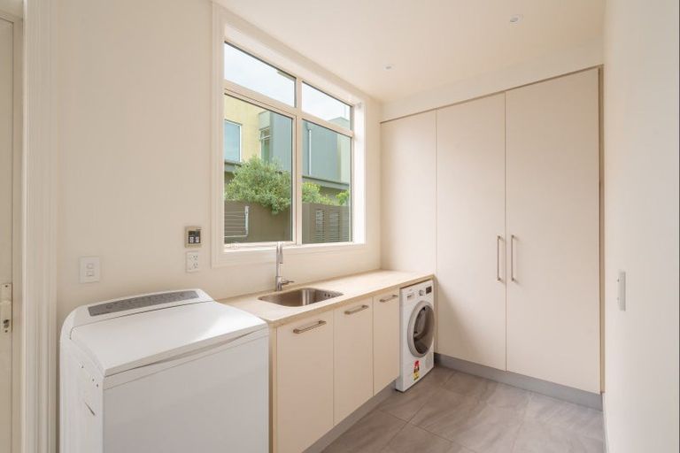 Photo of property in 47 Waiwetu Street, Fendalton, Christchurch, 8052