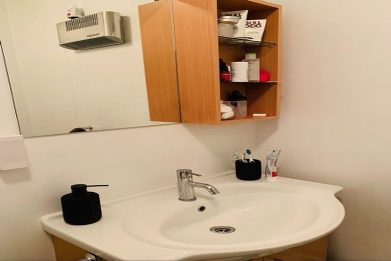 Photo of property in Budget Car Rental, 10/81 Ghuznee Street, Te Aro, Wellington, 6011