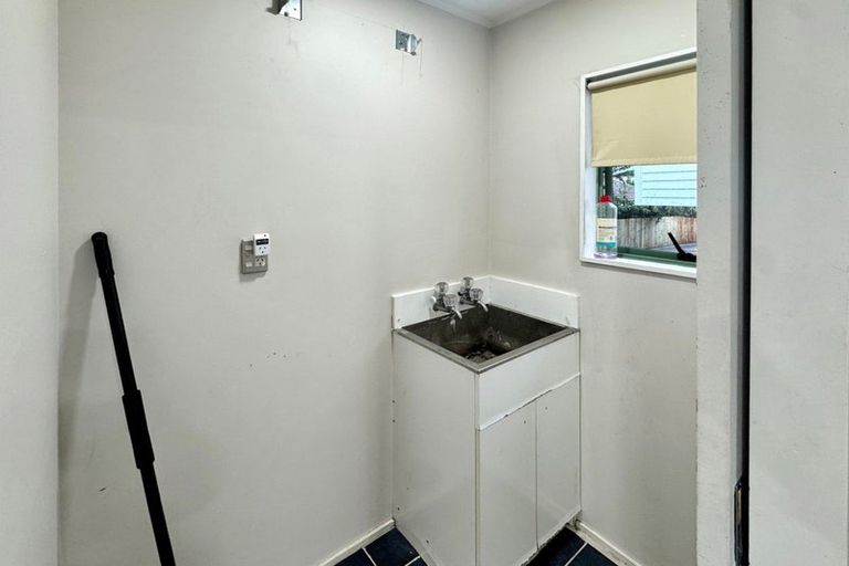 Photo of property in 3/3214 Great North Road, New Lynn, Auckland, 0600