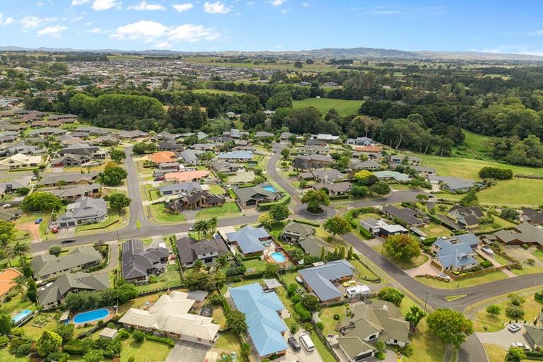 Photo of property in 14 Holmwood Park Drive, Morrinsville, 3300