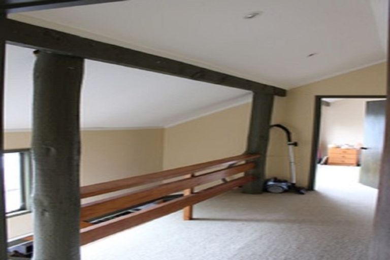 Photo of property in 2/31 King Richard Place, Browns Bay, Auckland, 0630
