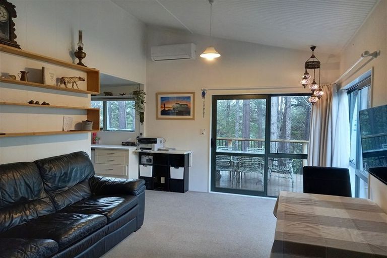 Photo of property in 54 Hobson Road, Lucas Heights, Auckland, 0632