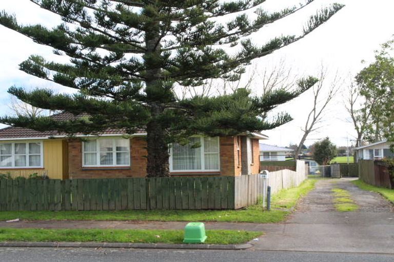 Photo of property in 26 Cramond Drive, Mangere East, Auckland, 2024