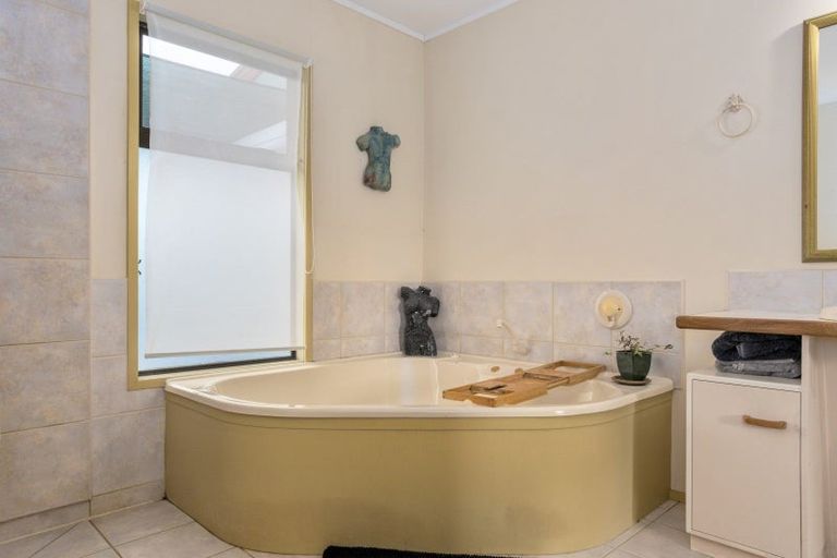 Photo of property in 1 Taupata Street, Paengaroa, Te Puke, 3189