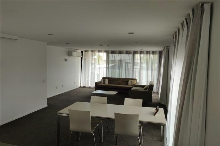 Photo of property in 2-06/424 Maunganui Road, Mount Maunganui, 3116