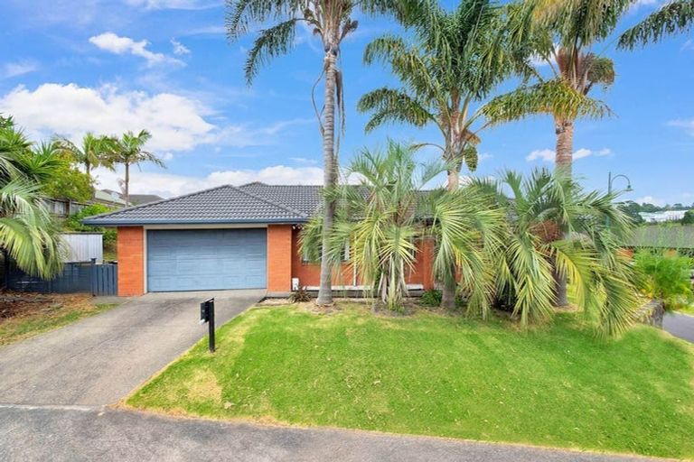 Photo of property in 10 Chelmsley Avenue, Henderson, Auckland, 0612