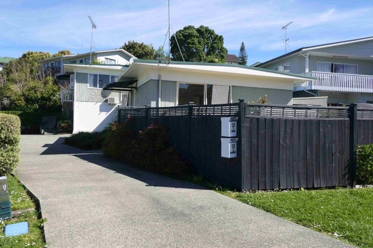 Photo of property in 1/33 Bentley Avenue, Glenfield, Auckland, 0629