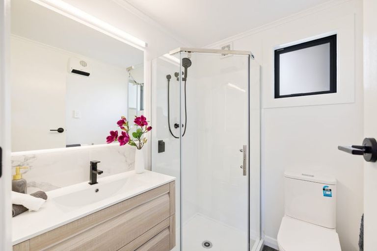 Photo of property in 61 Greers Road, Burnside, Christchurch, 8041