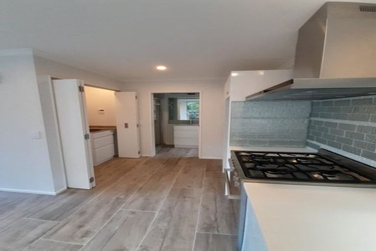 Photo of property in 31 Percy Dyett Drive, Karori, Wellington, 6012