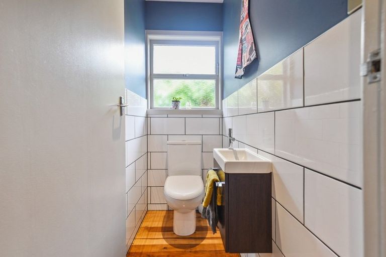 Photo of property in 8 Braid Road, St Andrews, Hamilton, 3200