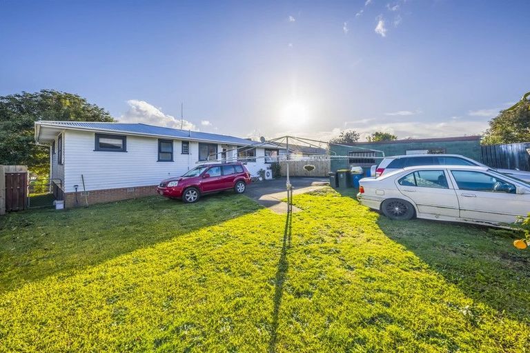 Photo of property in 21 Gainsborough Street, Manurewa, Auckland, 2102