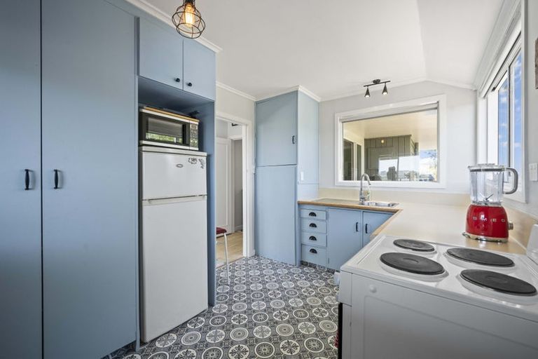 Photo of property in 47 Merril Road, Paparoa, 0571