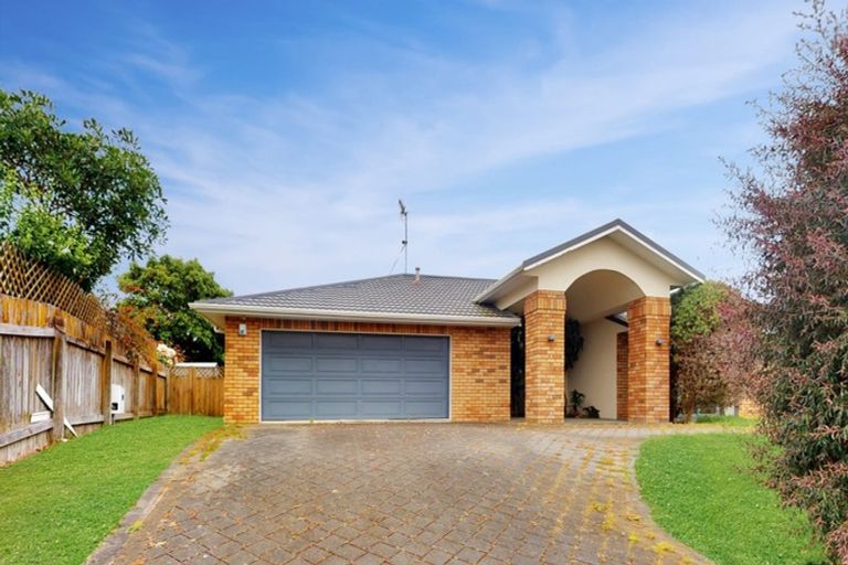 Photo of property in 18 Holdsworth Drive, Otamatea, Whanganui, 4500